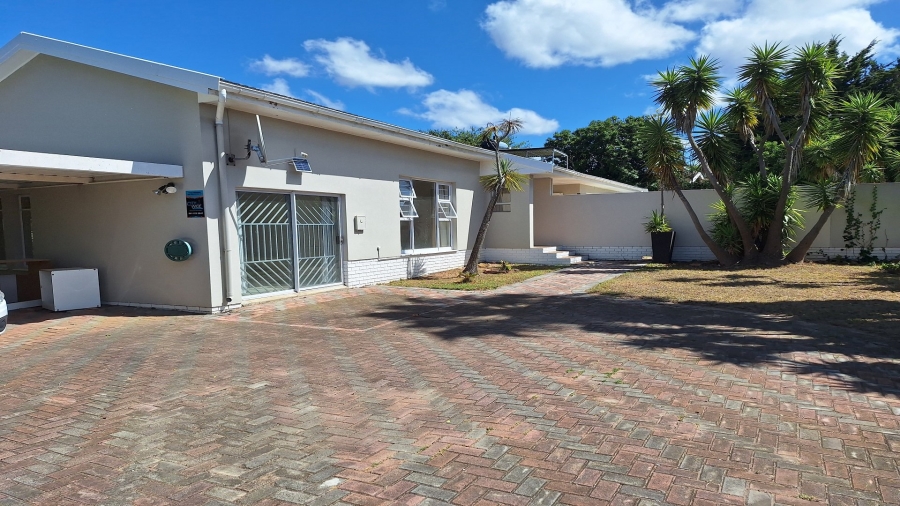 4 Bedroom Property for Sale in Brymore Eastern Cape